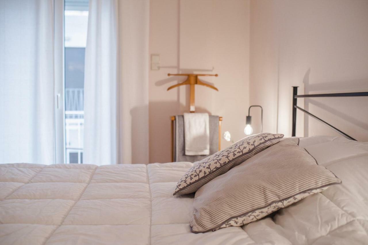 Retro Apartment At Trendy Exarcheia Атина Екстериор снимка