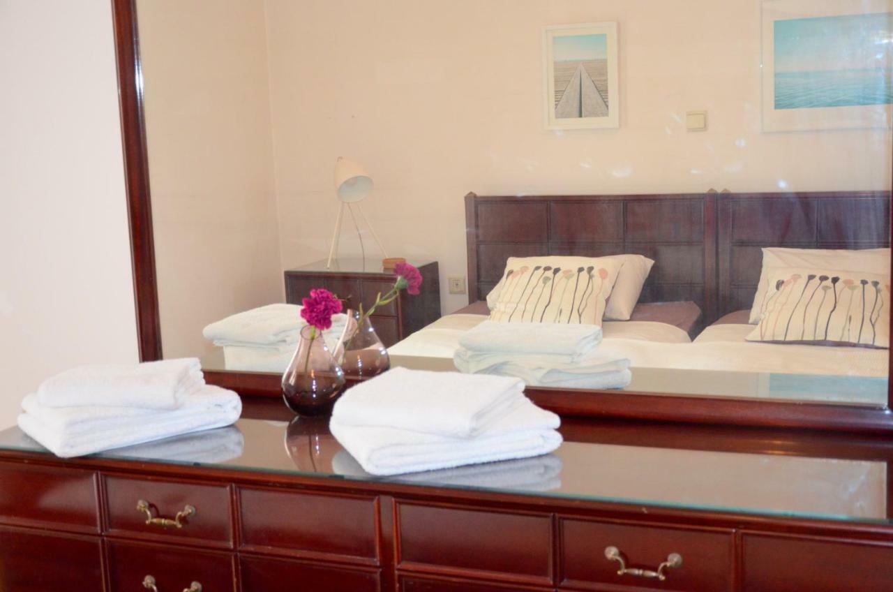 Retro Apartment At Trendy Exarcheia Атина Екстериор снимка