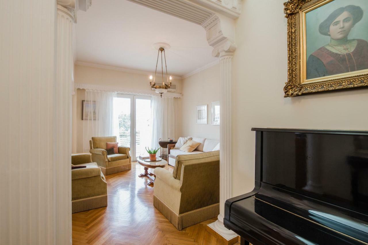 Retro Apartment At Trendy Exarcheia Атина Екстериор снимка